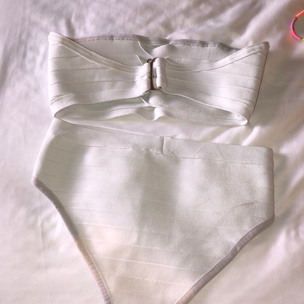 Swimsuit - Picture 2 of 3